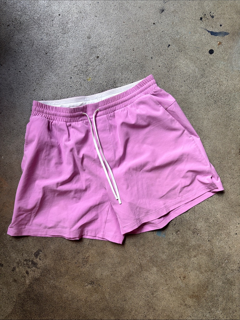 Lululemon men’s  Drawstring workout  Shorts